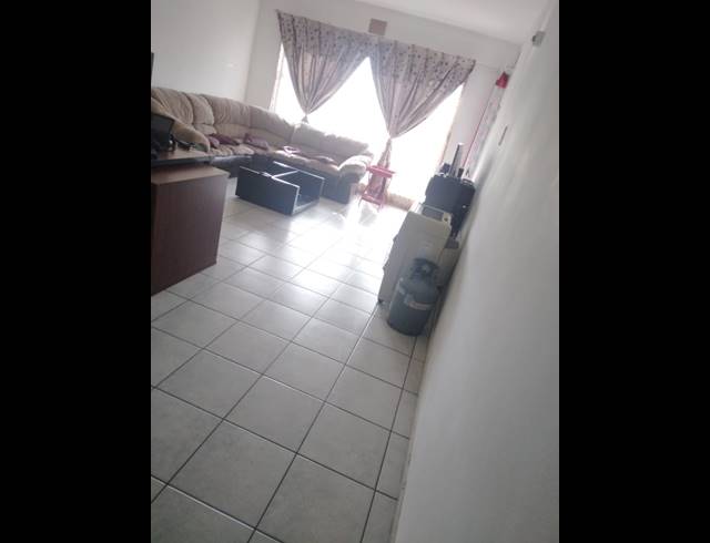 2 BEDROOM APARTMENT FOR SALE IN VANDERBIJLPARK CE 2